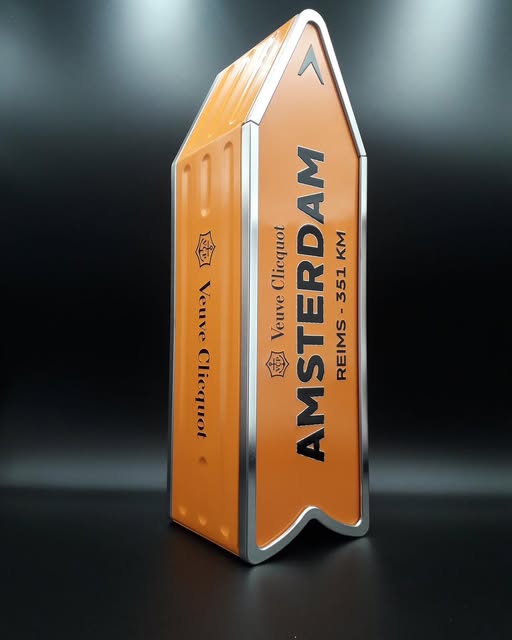 VEUVE CLICQUOT Arrow Amsterdam 75cl