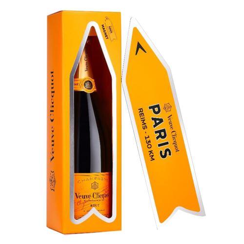 VEUVE CLICQUOT Brut Champagne Arrow Magnet 75cl